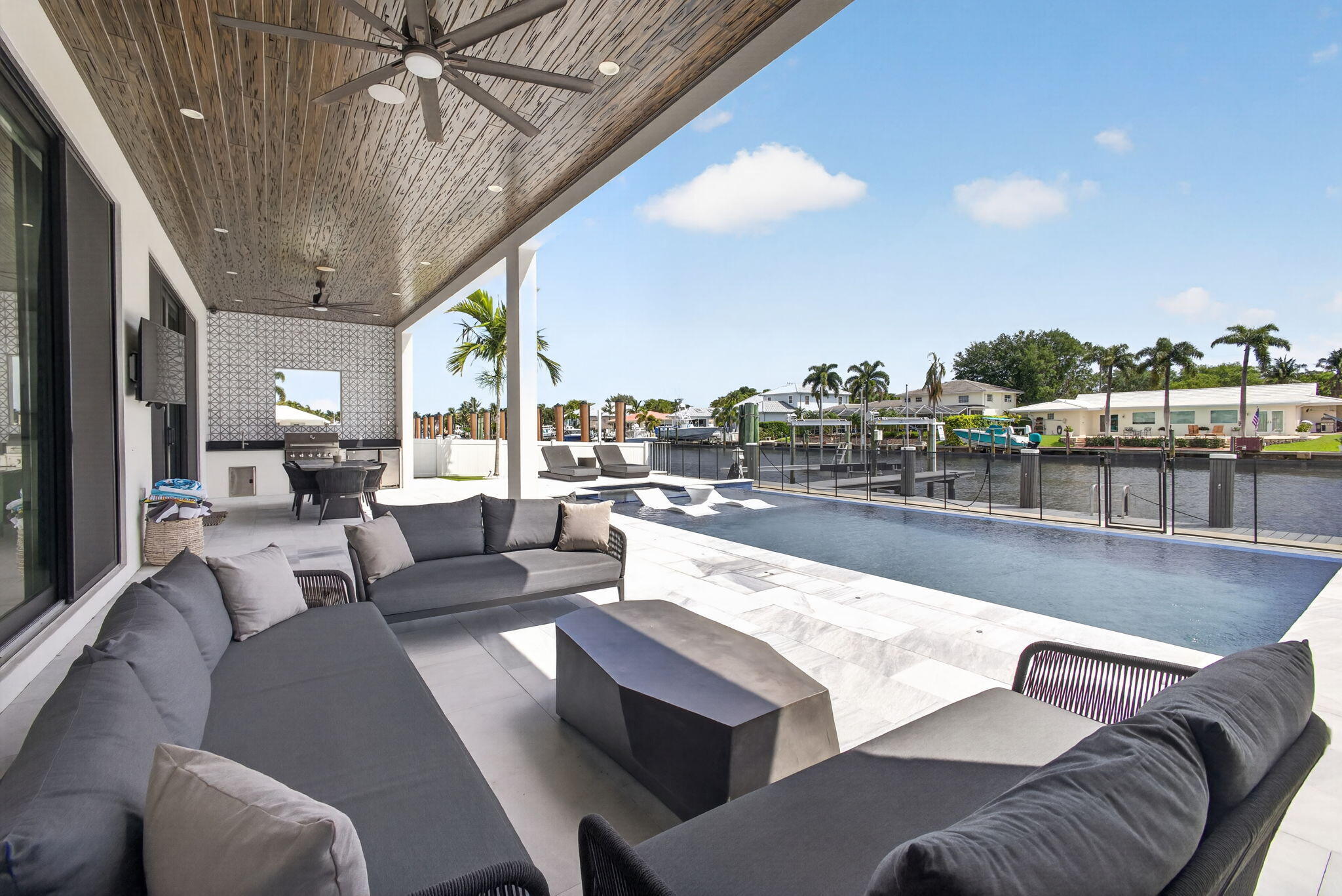 NORTH PALM BEACH VILLAGE OF 6 - Residential