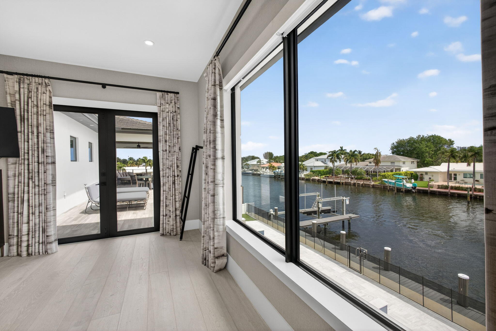 NORTH PALM BEACH VILLAGE OF 6 - Residential