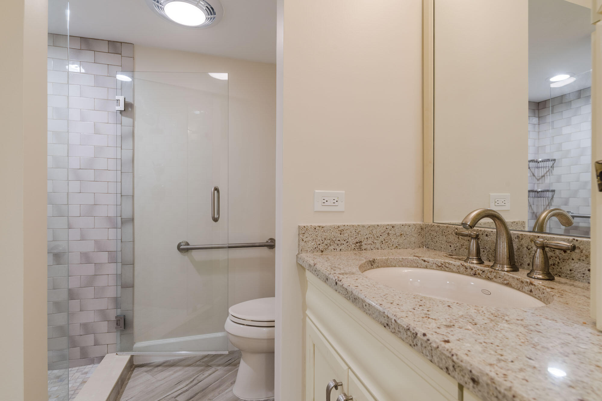 Jonathans Landing - Residential