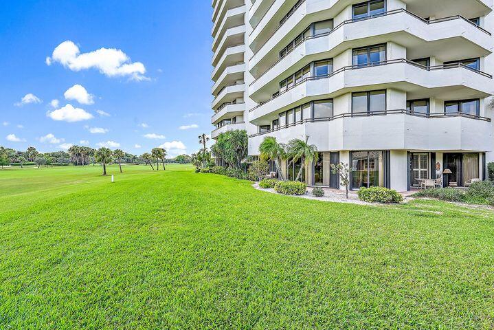 Jonathans Landing - Residential