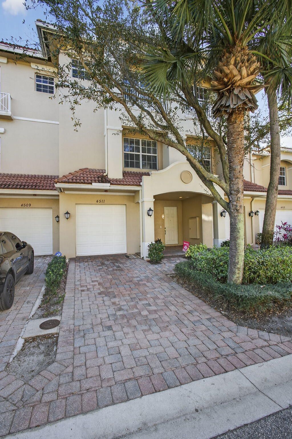 Photo of 4511 Artesa Way S, Palm Beach Gardens, FL 33418 (MLS # R11159992)