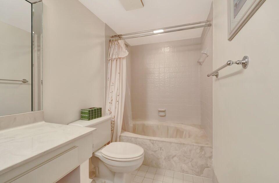 HUNTINGTON LAKES - Residential