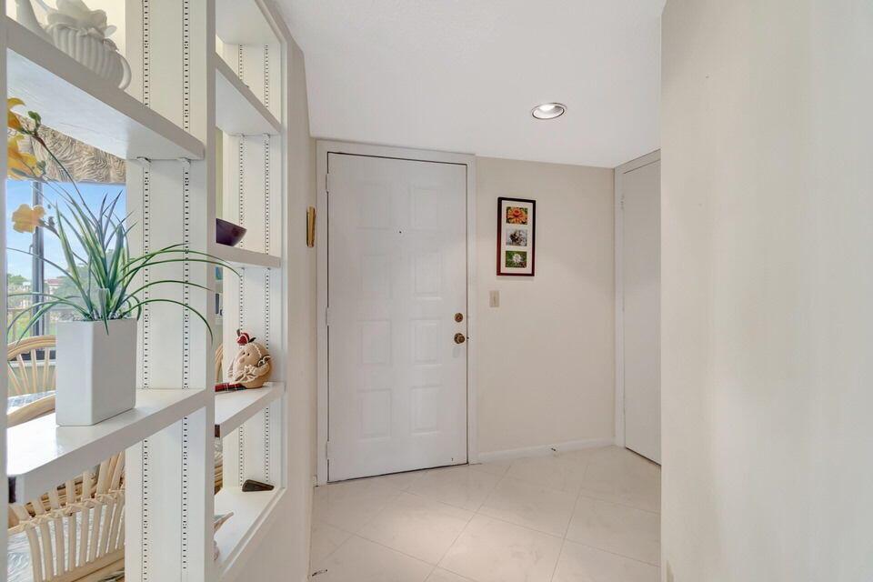 HUNTINGTON LAKES - Residential