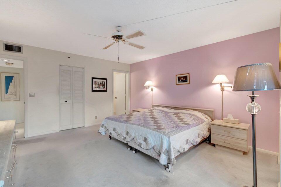 HUNTINGTON LAKES - Residential