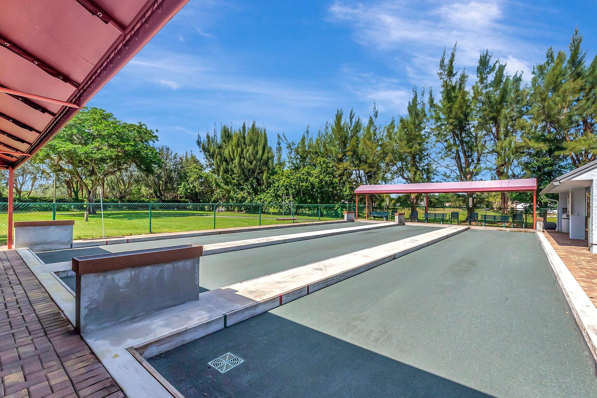 HUNTINGTON LAKES - Residential
