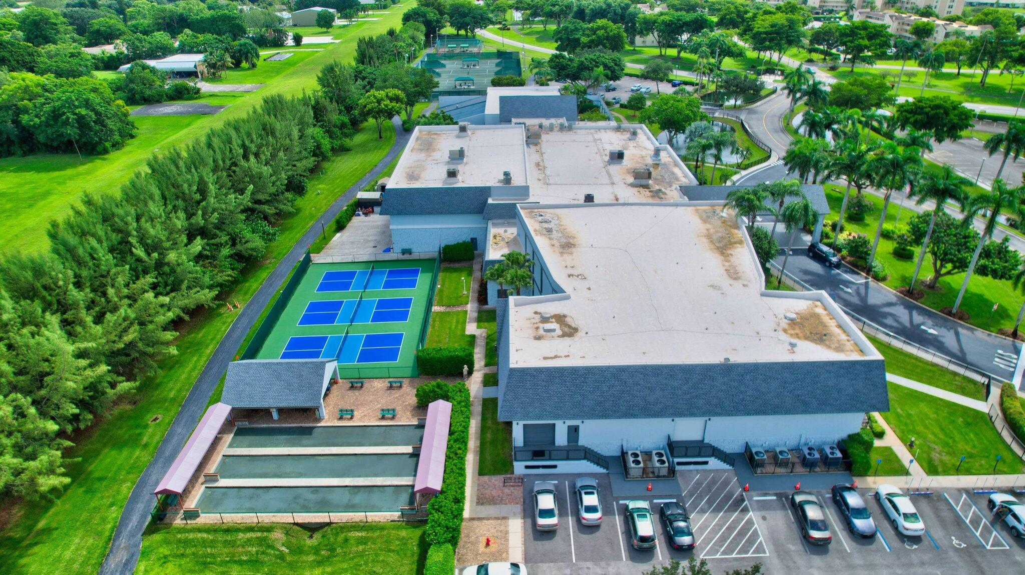 HUNTINGTON LAKES - Residential