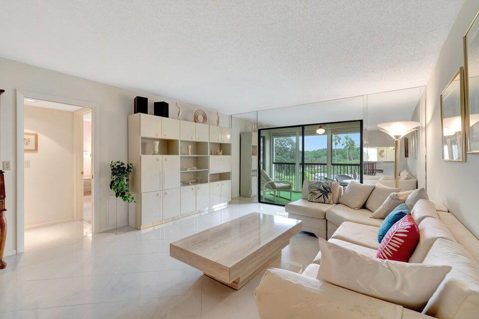 View photos, virtual tours, details... 14475 Strathmore Lane 405