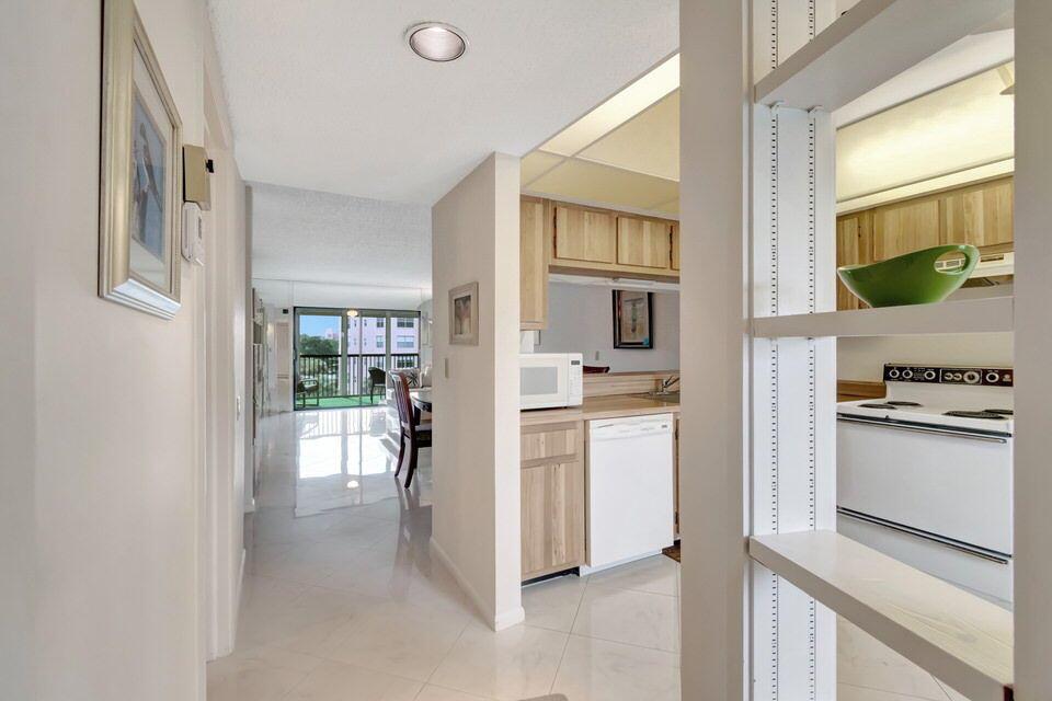 HUNTINGTON LAKES - Residential
