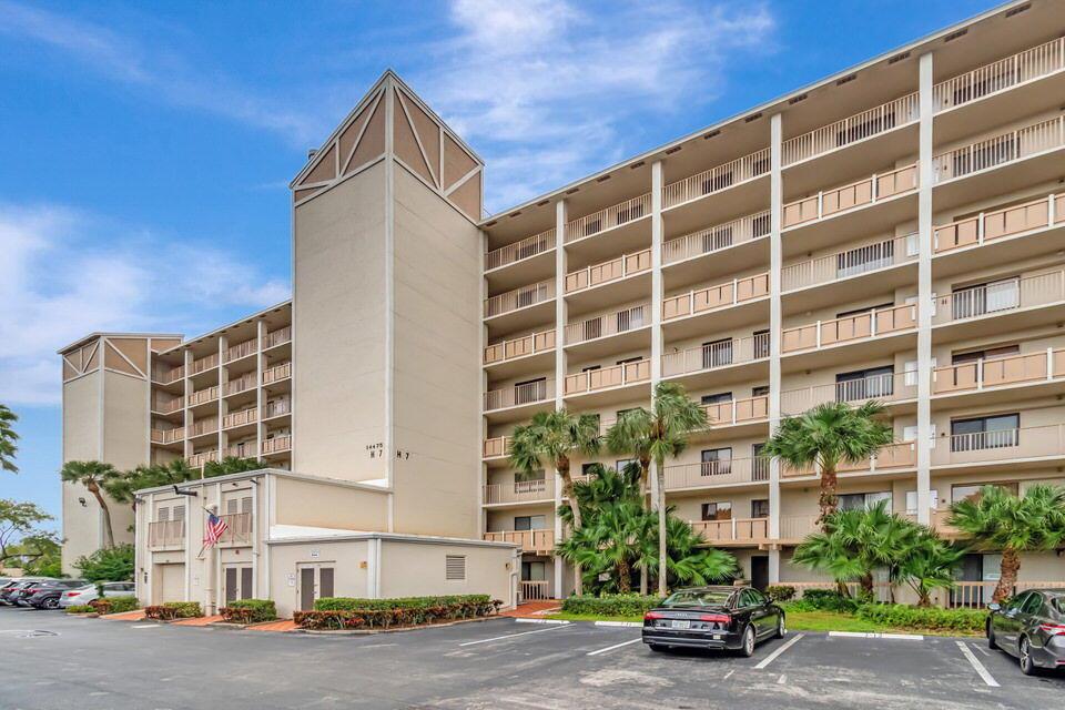 View photos, virtual tours, details... 14475 Strathmore Lane 405