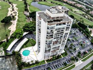 LANDS OF THE PRESIDENT CONDO 7 - Residential