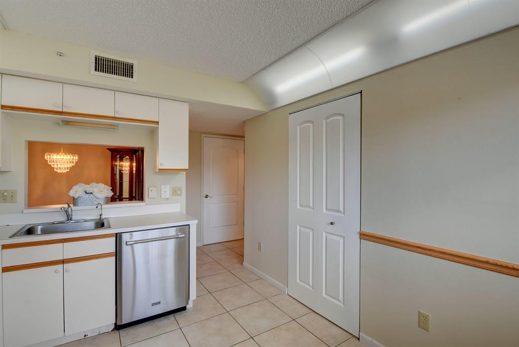 TROWBRIDGE CONDO - Residential