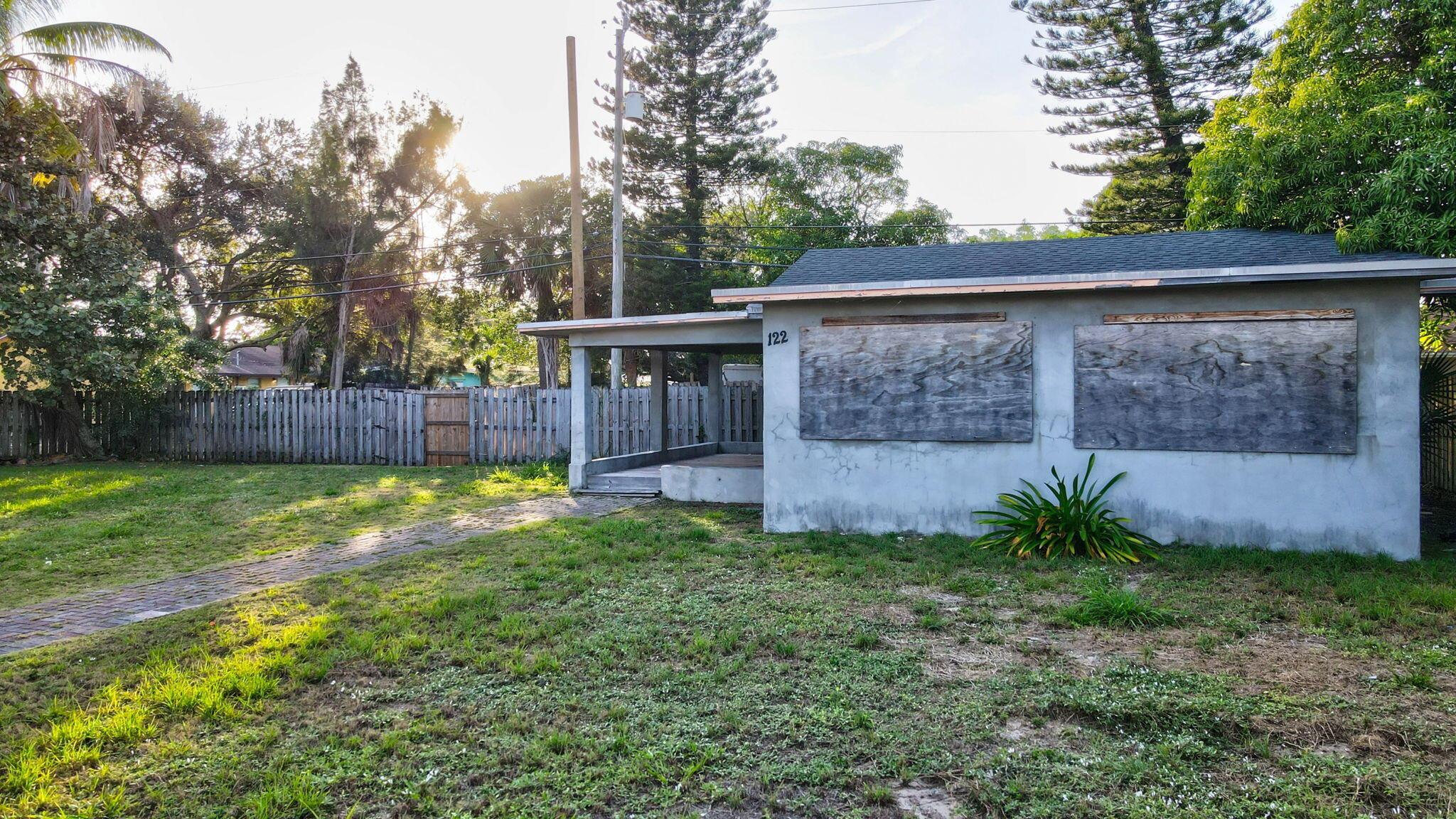 LINCOLN PARK - Residential