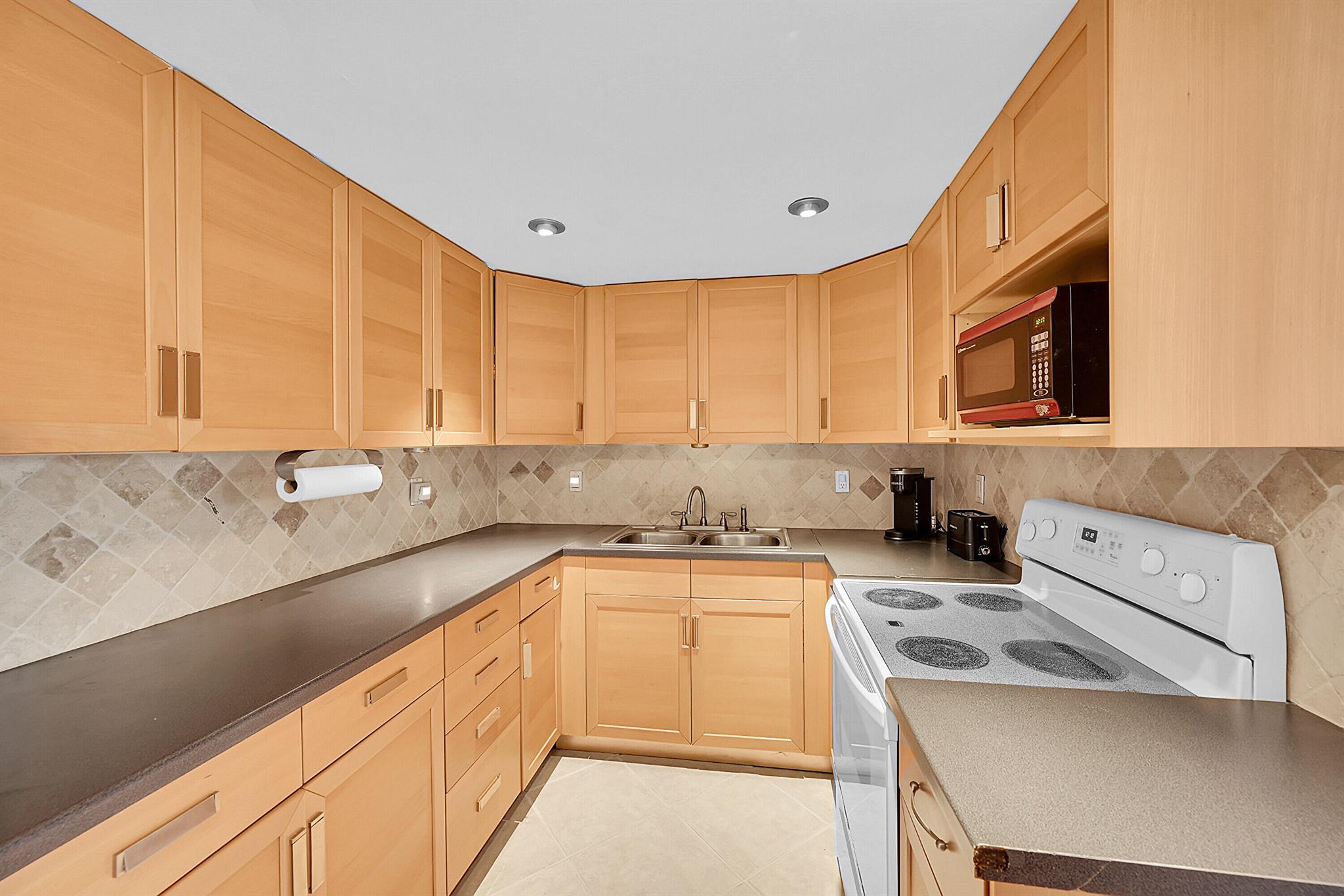 505 NE 20th Avenue 114
