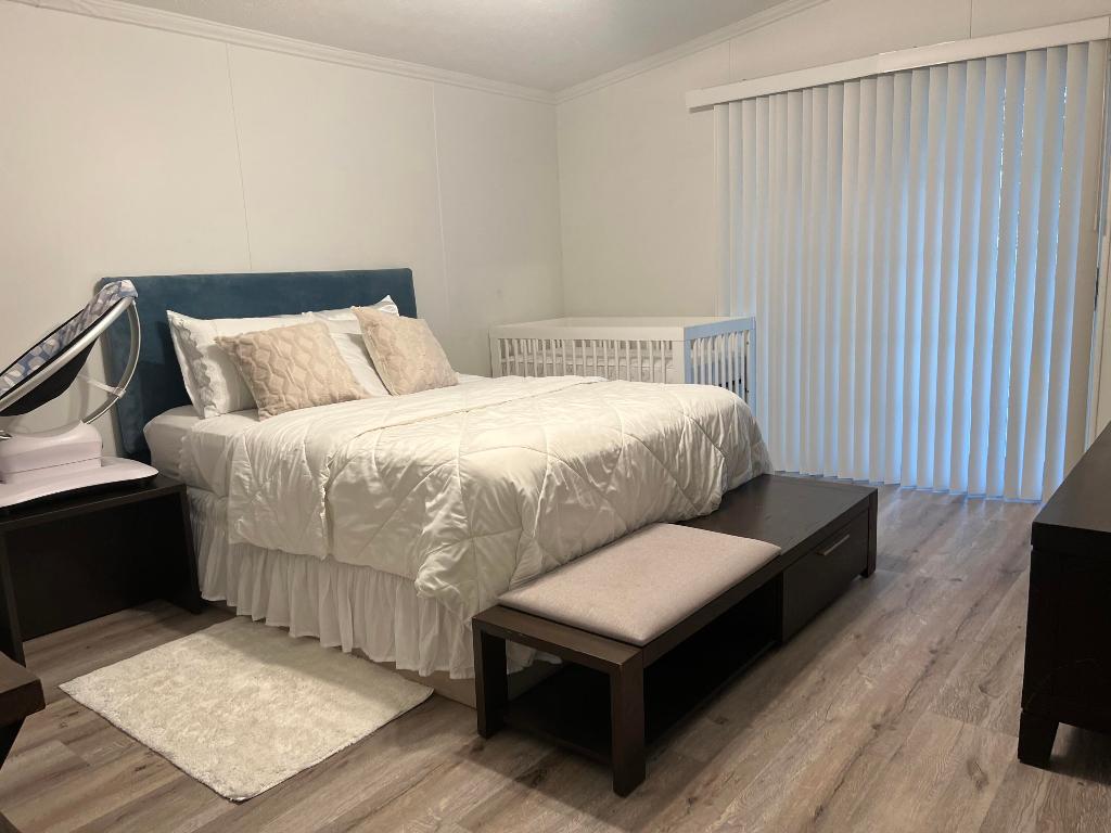 DEERFIELD LAKE - Residential