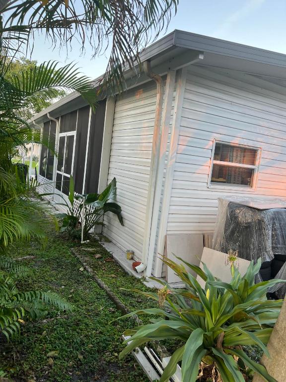 DEERFIELD LAKE - Residential