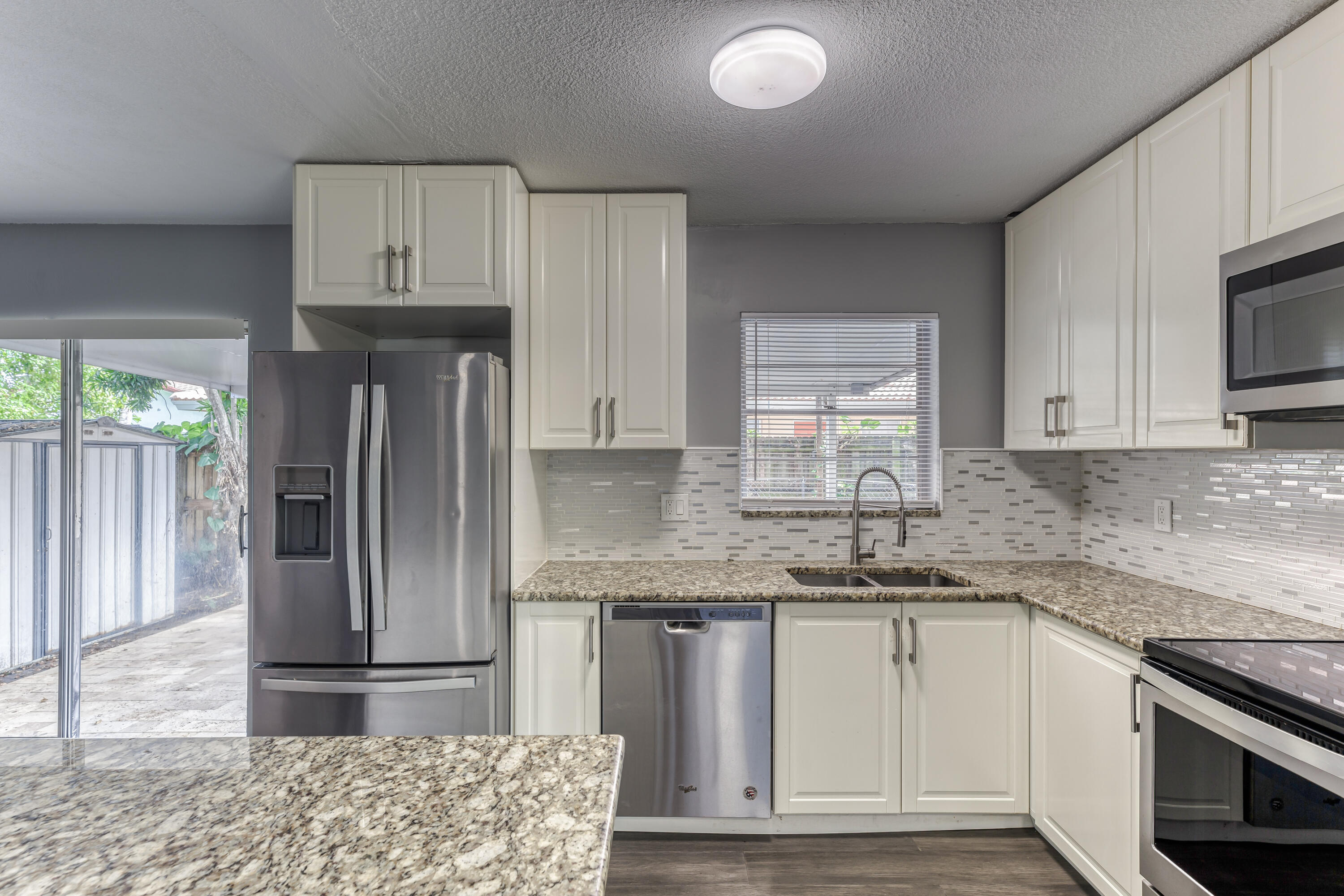 CORAL SPRINGS SUB NO 1 - Residential Lease