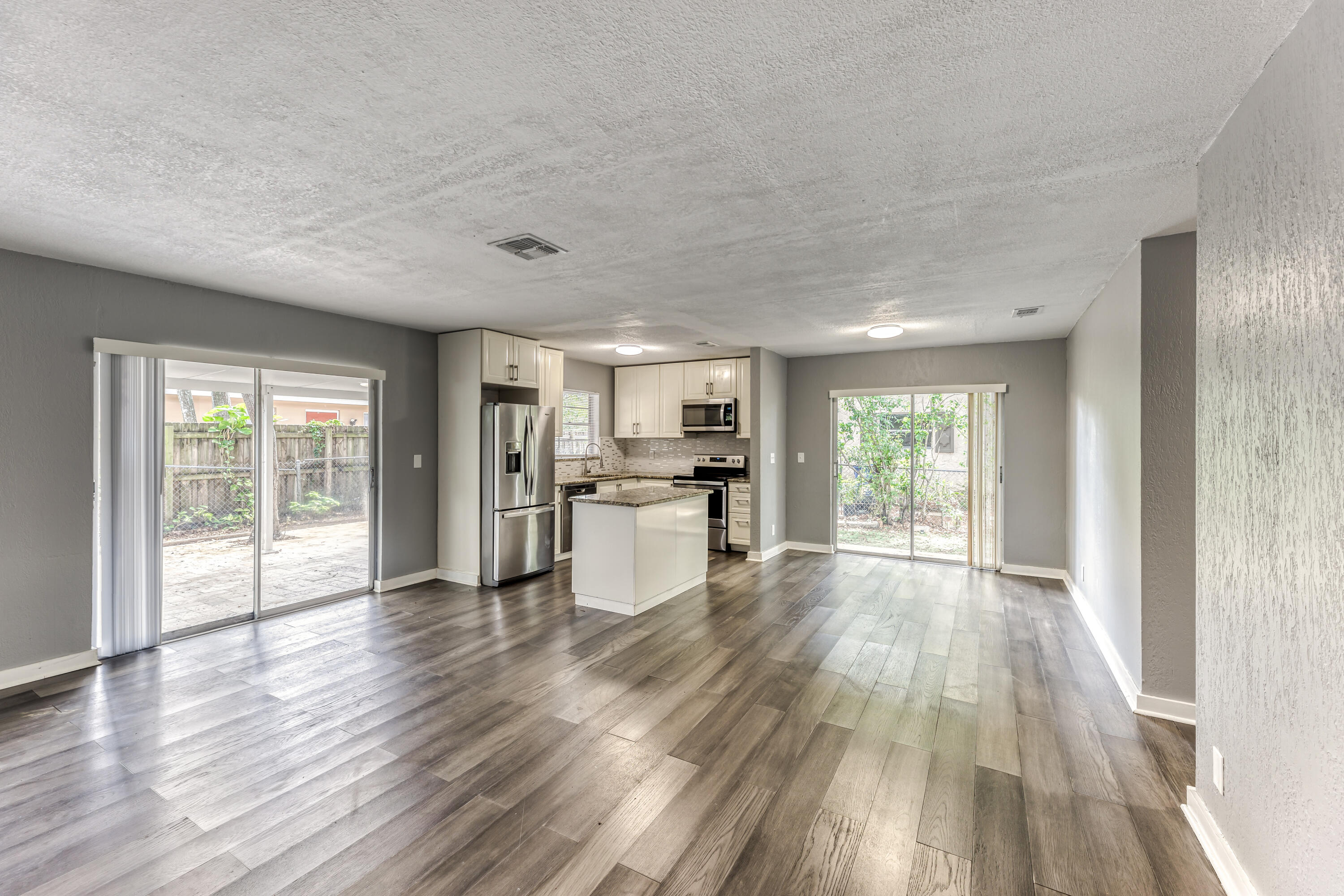 CORAL SPRINGS SUB NO 1 - Residential Lease