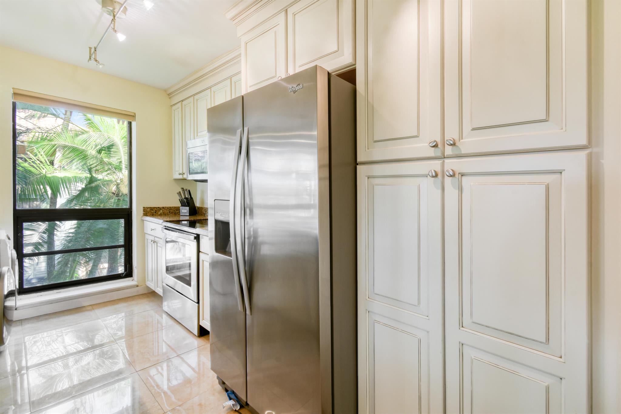 GOLF VILLAS CONDO - Residential