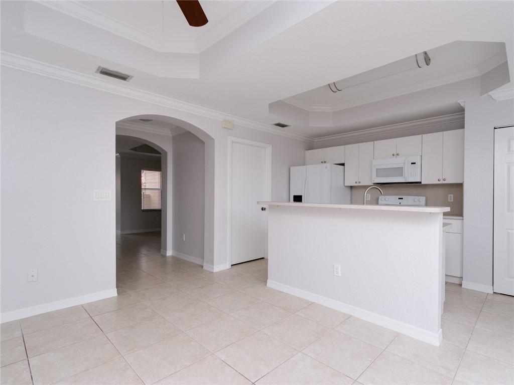 VILLAS AT HARBOR ISLES - Residential