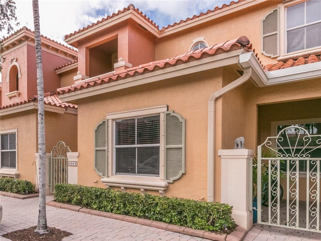 VILLAS AT HARBOR ISLES - Residential