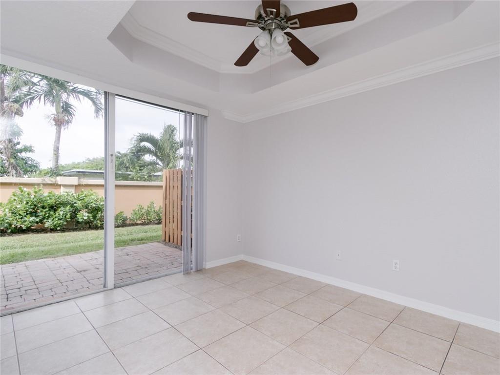 VILLAS AT HARBOR ISLES - Residential