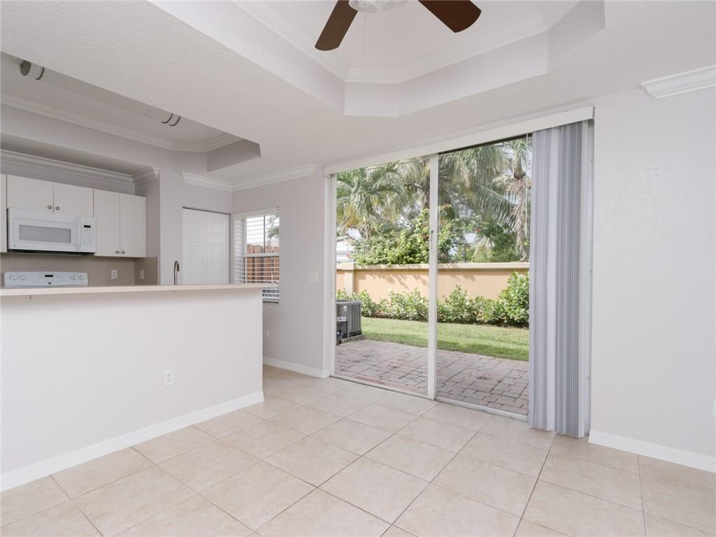 VILLAS AT HARBOR ISLES - Residential