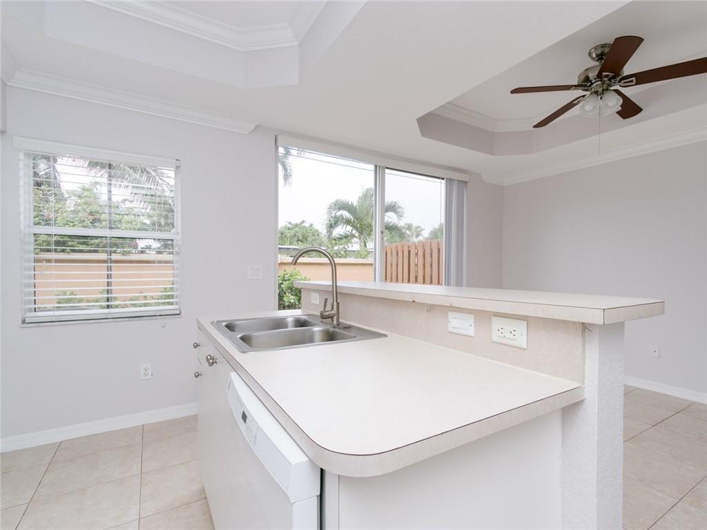 VILLAS AT HARBOR ISLES - Residential