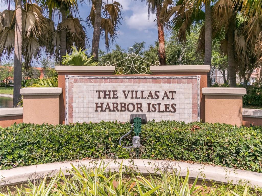 VILLAS AT HARBOR ISLES - Residential