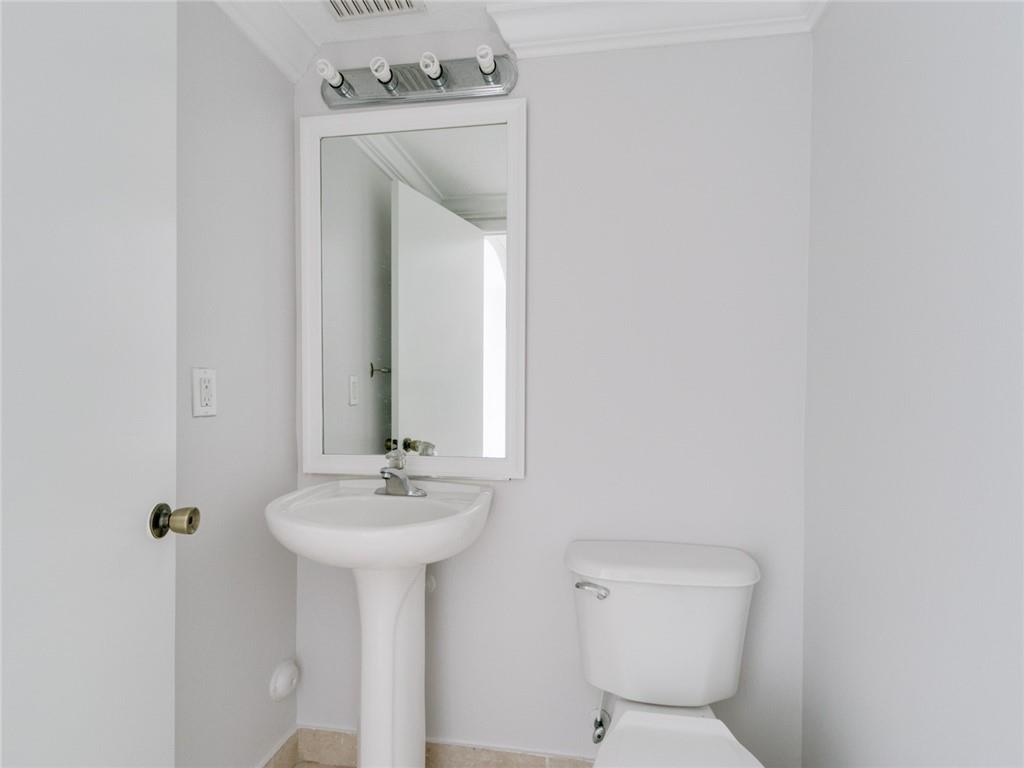 VILLAS AT HARBOR ISLES - Residential