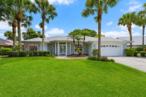 Photo of 2108 SW Oakwater Point, Palm City, FL 34990 (MLS # B26058559)