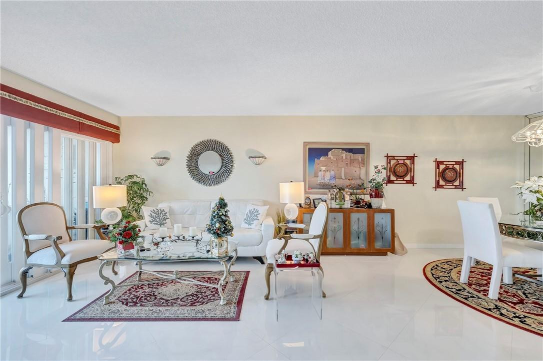 Hillsboro Cove - Residential