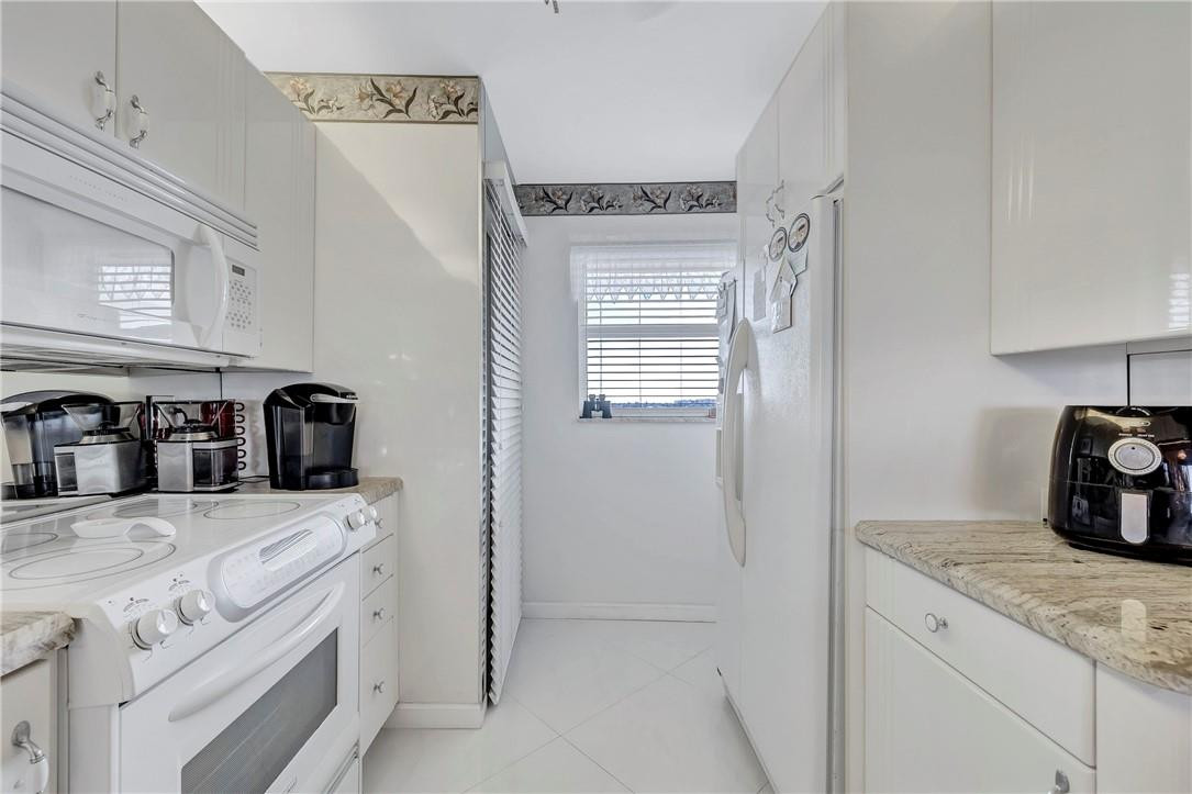 Hillsboro Cove - Residential
