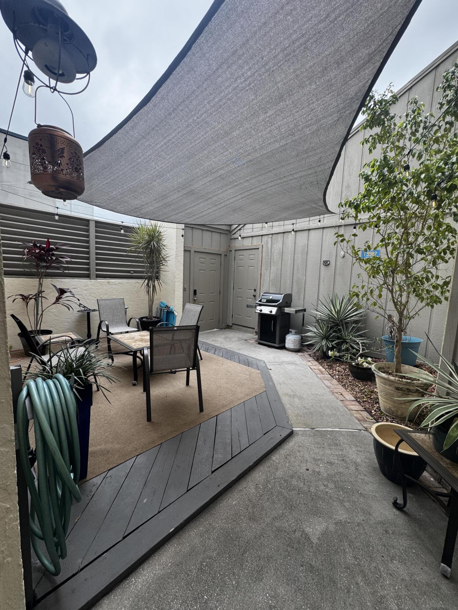 SEA LOFTERS COND DECL FILED 12-3-79 - Residential Lease