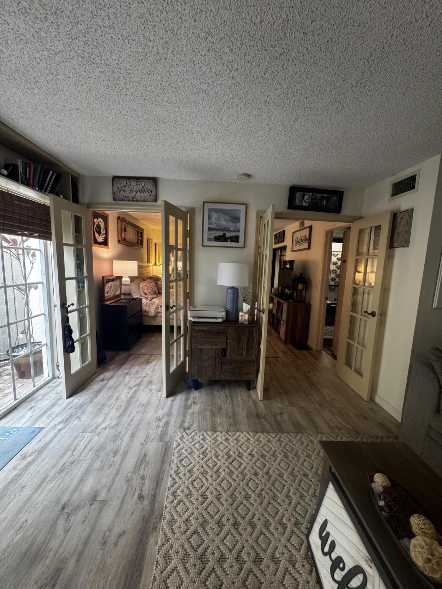 SEA LOFTERS COND DECL FILED 12-3-79 - Residential Lease