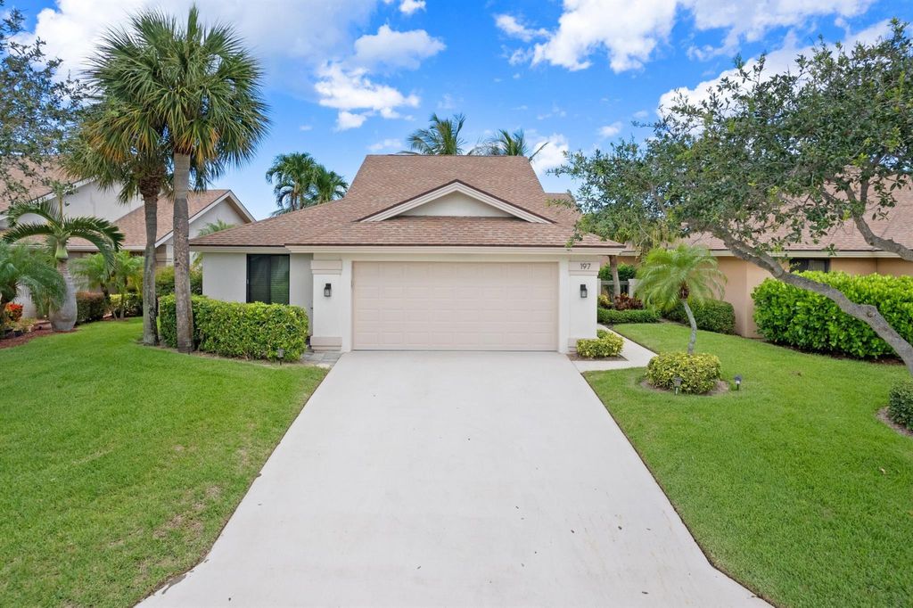 Photo of 197 Ridge Road, Jupiter, FL 33477 (MLS # R11130044)
