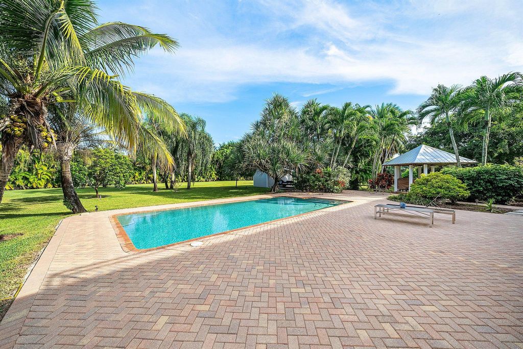 Photo of 8260 Native Dancer Road E, Palm Beach Gardens, FL 33418 (MLS # R11137544)