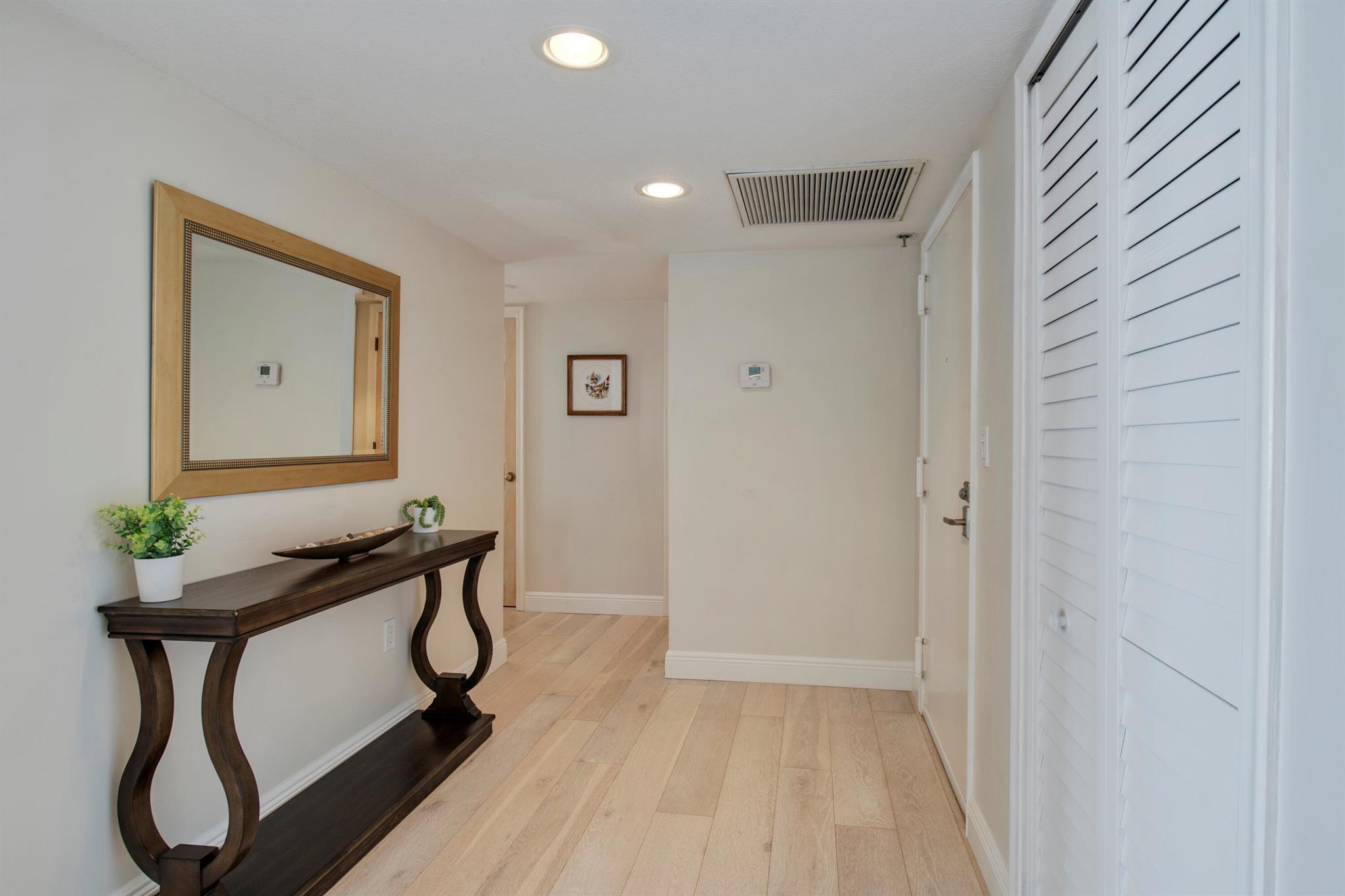 4200 N Ocean Drive 2-1602, Riviera Beach, FL, 33404/$699,900 2 4200 N Ocean Drive 2-1602