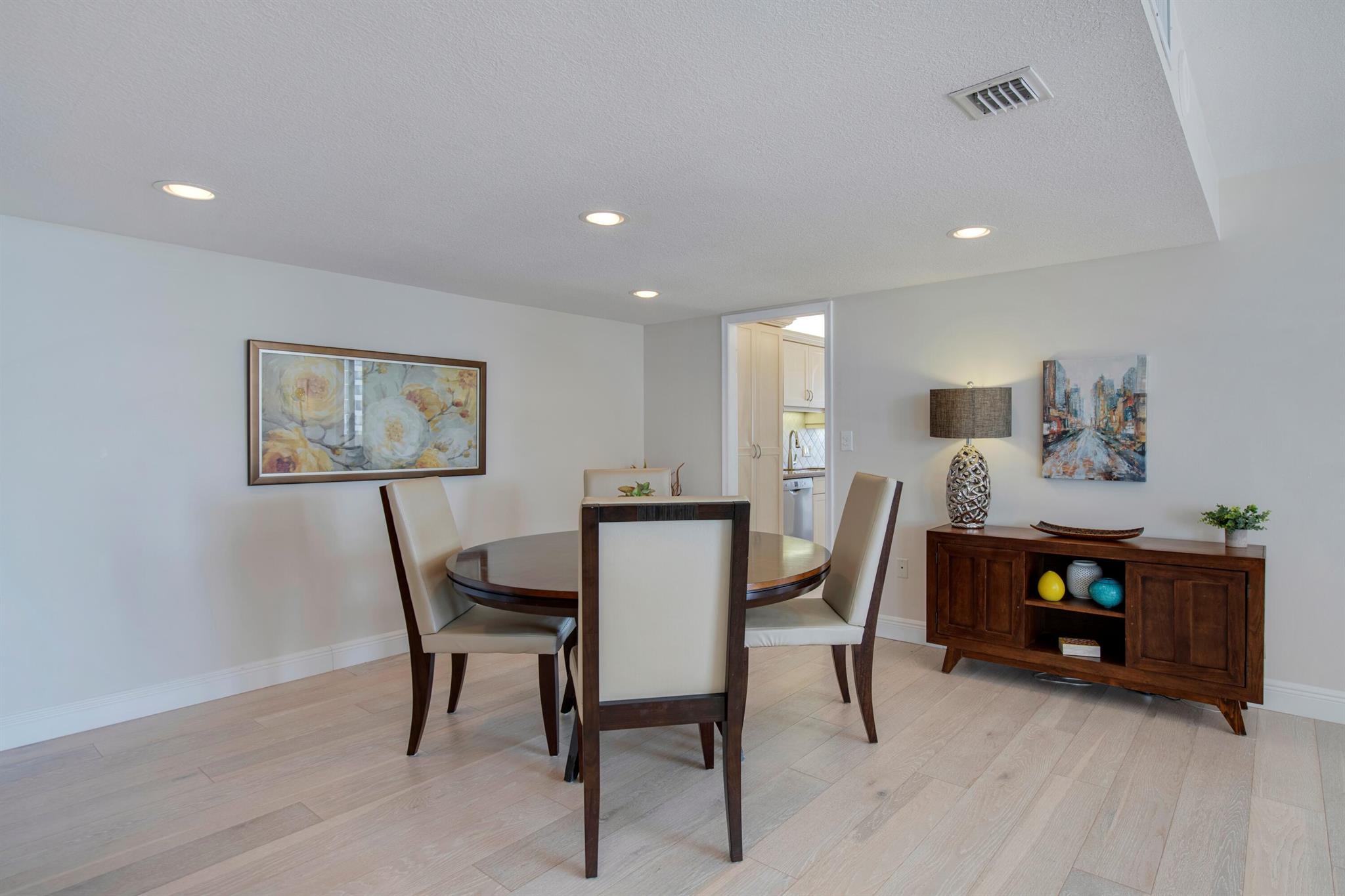 4200 N Ocean Drive 2-1602, Riviera Beach, FL, 33404/$699,900 4 4200 N Ocean Drive 2-1602