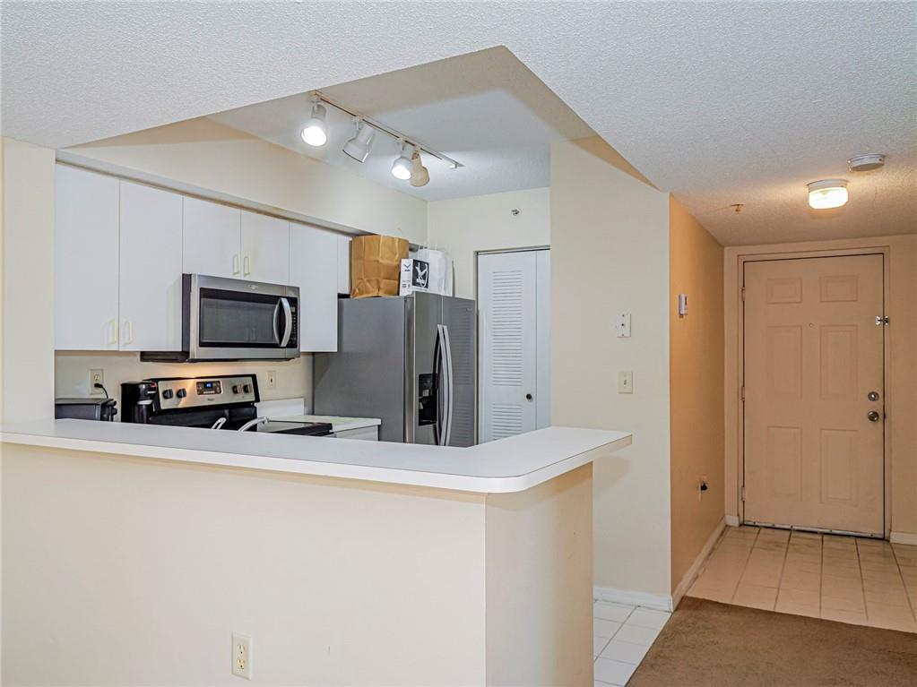 LAGUNA OF VERO BEACH - Residential