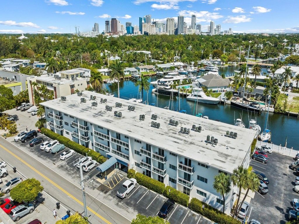 Photo of 1475 SE 15th Street #311, Fort Lauderdale, FL 33316 (MLS # F10533598)