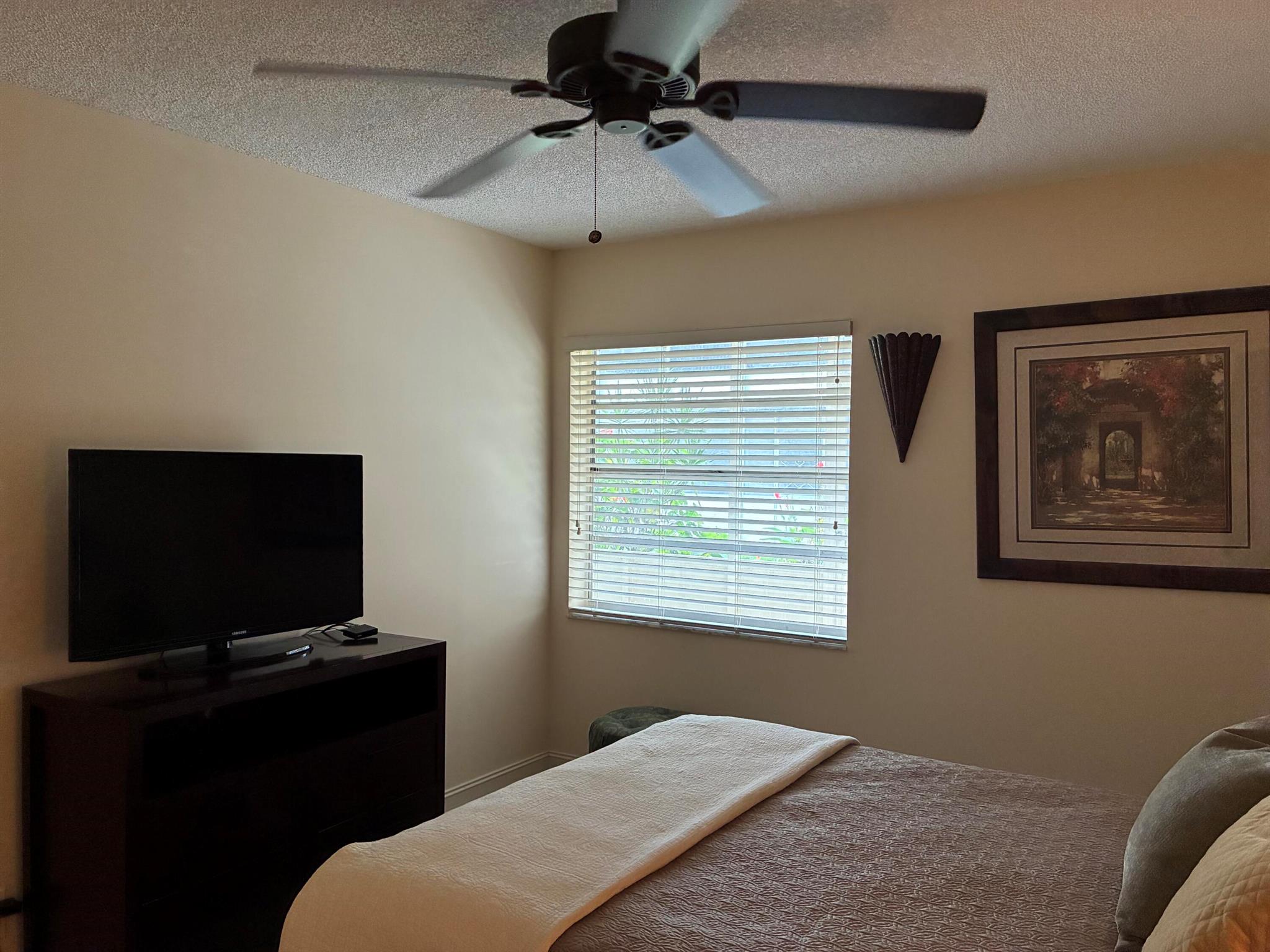 KINGS POINT BURGUNDY COND - Residential Lease