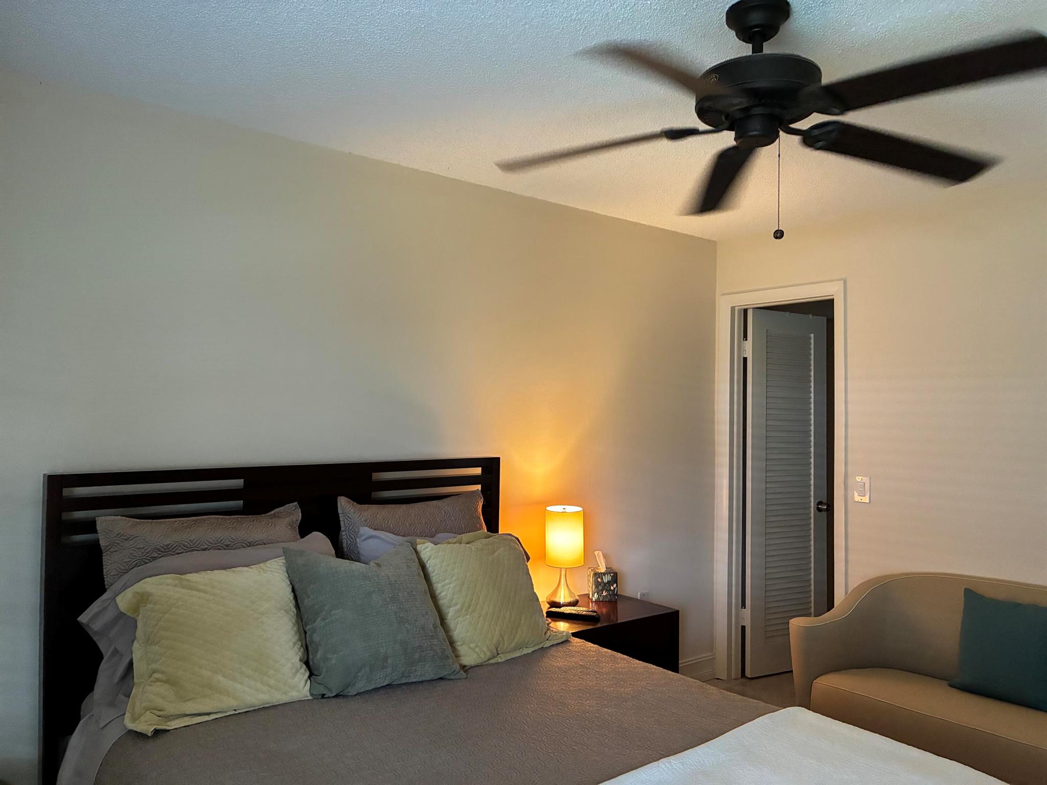 KINGS POINT BURGUNDY COND - Residential Lease