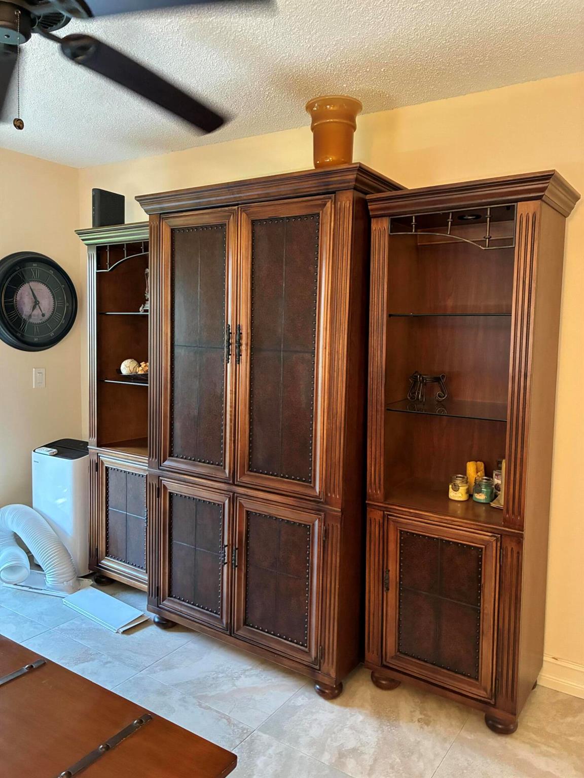 KINGS POINT BURGUNDY COND - Residential Lease