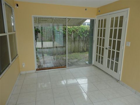 Single Family Residence in Tamarac FL 4709 30th Ter Ter 13.jpg