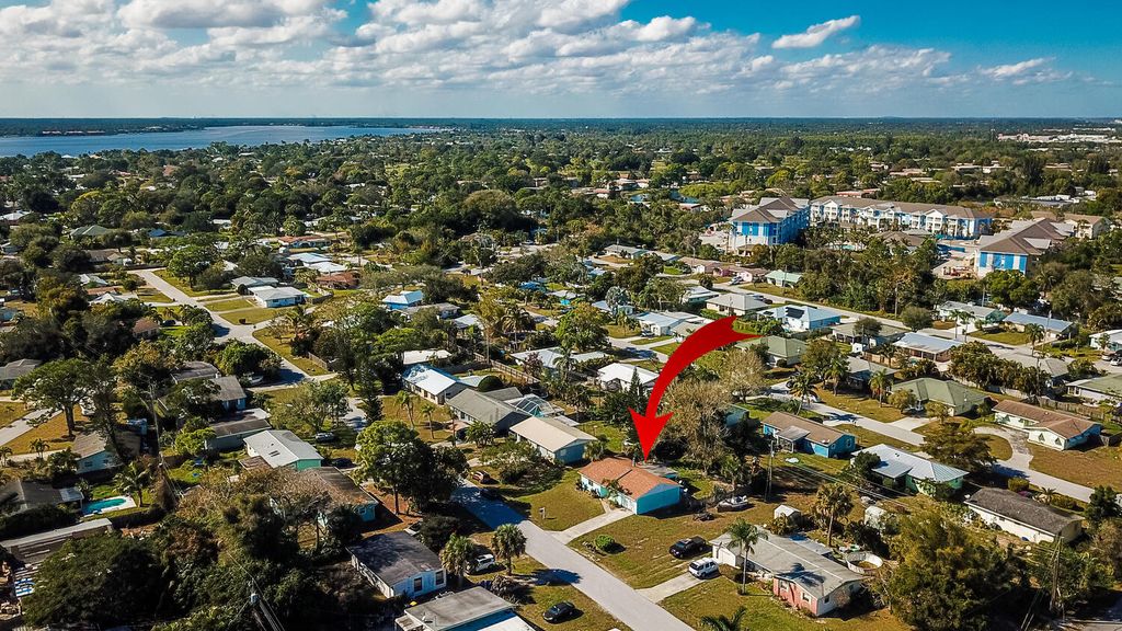 Photo of 991 NW 15th Terrace, Stuart, FL 34994 (MLS # R10776485)