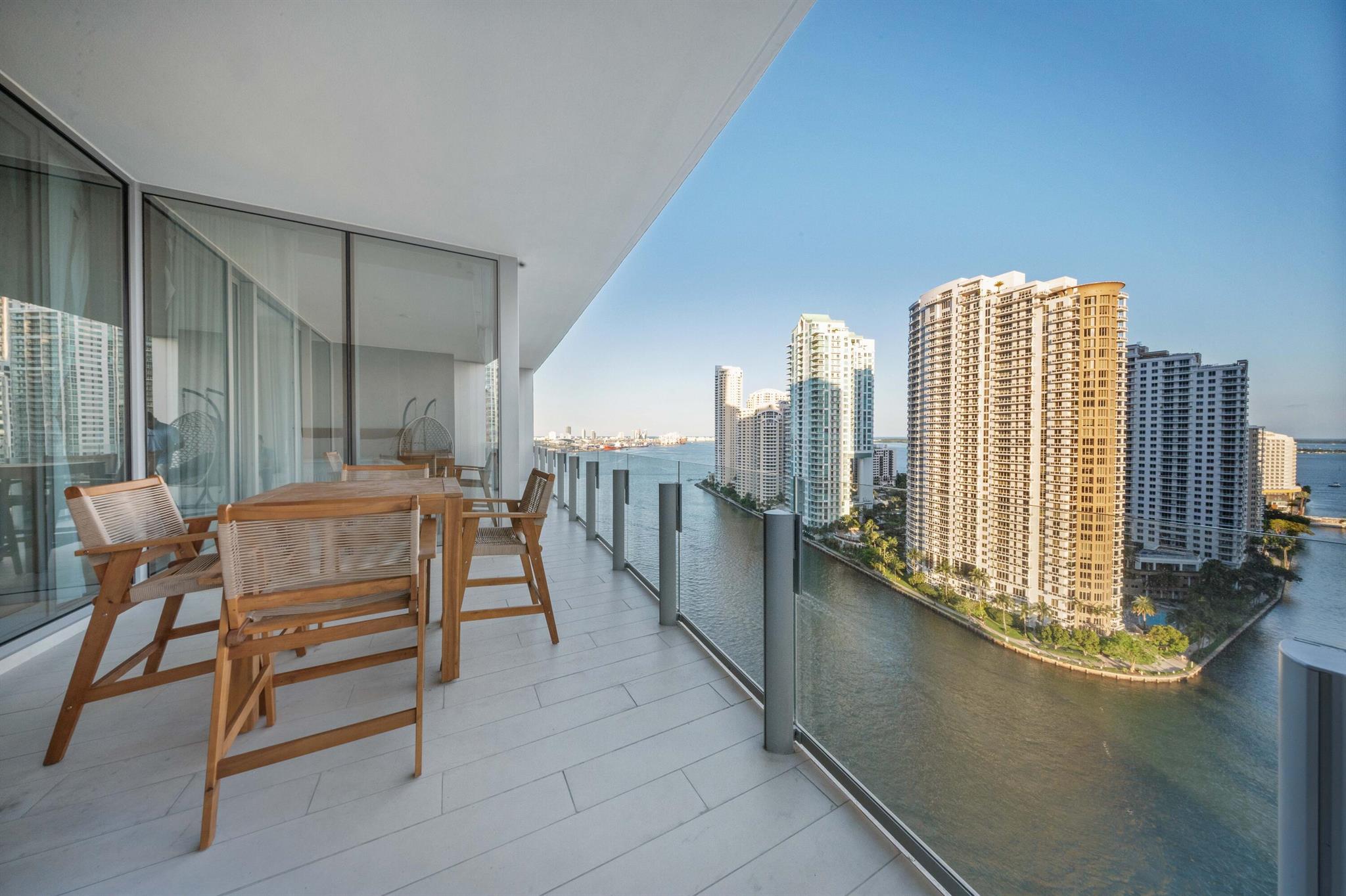 300 Biscayne Blvd Way 2004