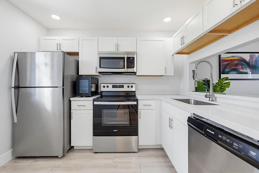 Photo of 7245 Golf Colony Court #204, Lake Worth, FL 33467 (MLS # B26022319)