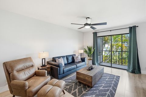 Tiny photo for 7245 Golf Colony Court #204, Lake Worth, FL 33467 (MLS # B26022319)