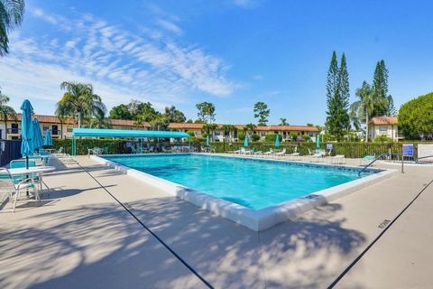 Tiny photo for 7245 Golf Colony Court #204, Lake Worth, FL 33467 (MLS # B26022319)