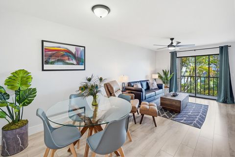 Tiny photo for 7245 Golf Colony Court #204, Lake Worth, FL 33467 (MLS # B26022319)